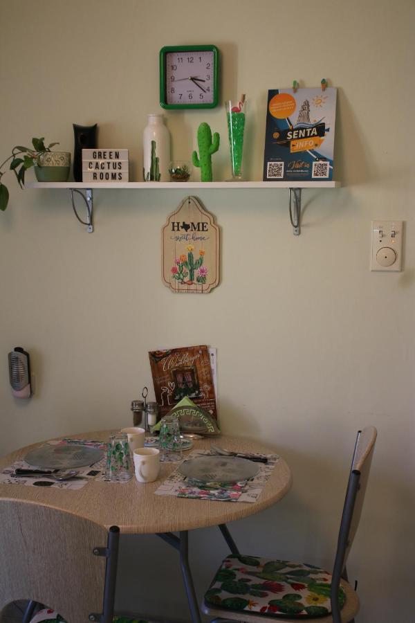 Green Cactus Rooms - Unique And Cozy House Senta Exterior photo